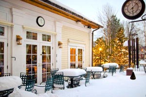 蟒蛇队稳拿胜利让对手望尘莫及